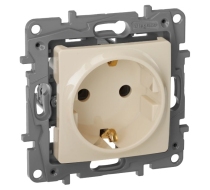 Розетка Etika Legrand 1гн с 3/К с/у крем механизм 672321