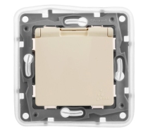 Розетка Etika Legrand 1гн с 3/К с крыш. шторки с/у крем механизм IP44 672332