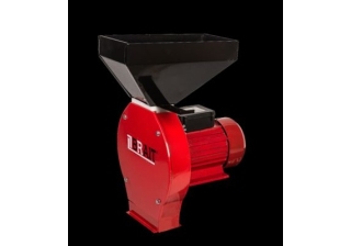 Кормоизмельчитель BRAIT СМ2500-G (2.5кВт, 300кг/ч, 4 сетки, 2-5мм)