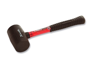 Киянка резиновая 450г. черная резина фибергласовая ручка /11185/