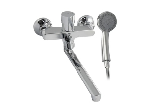 Cмеситель в ванну FABIA длинный плоский излив, шаровый, дивектор м/к на корпусе хром  /9670/