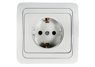 Розетка IN HOME Classico 1гн с З/К с/у белая IP20 /2028-W/