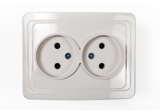 Розетка IN HOME Classico 2гн без З/К с/у белая IP20 /2102-W/