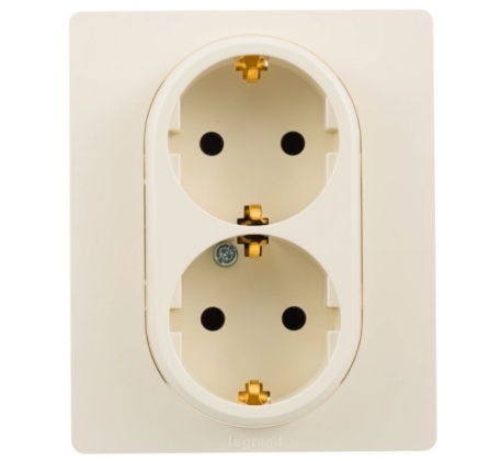 Розетка Etika Legrand 2гн с 3/К с/у крем в сборе 672323 фото 1